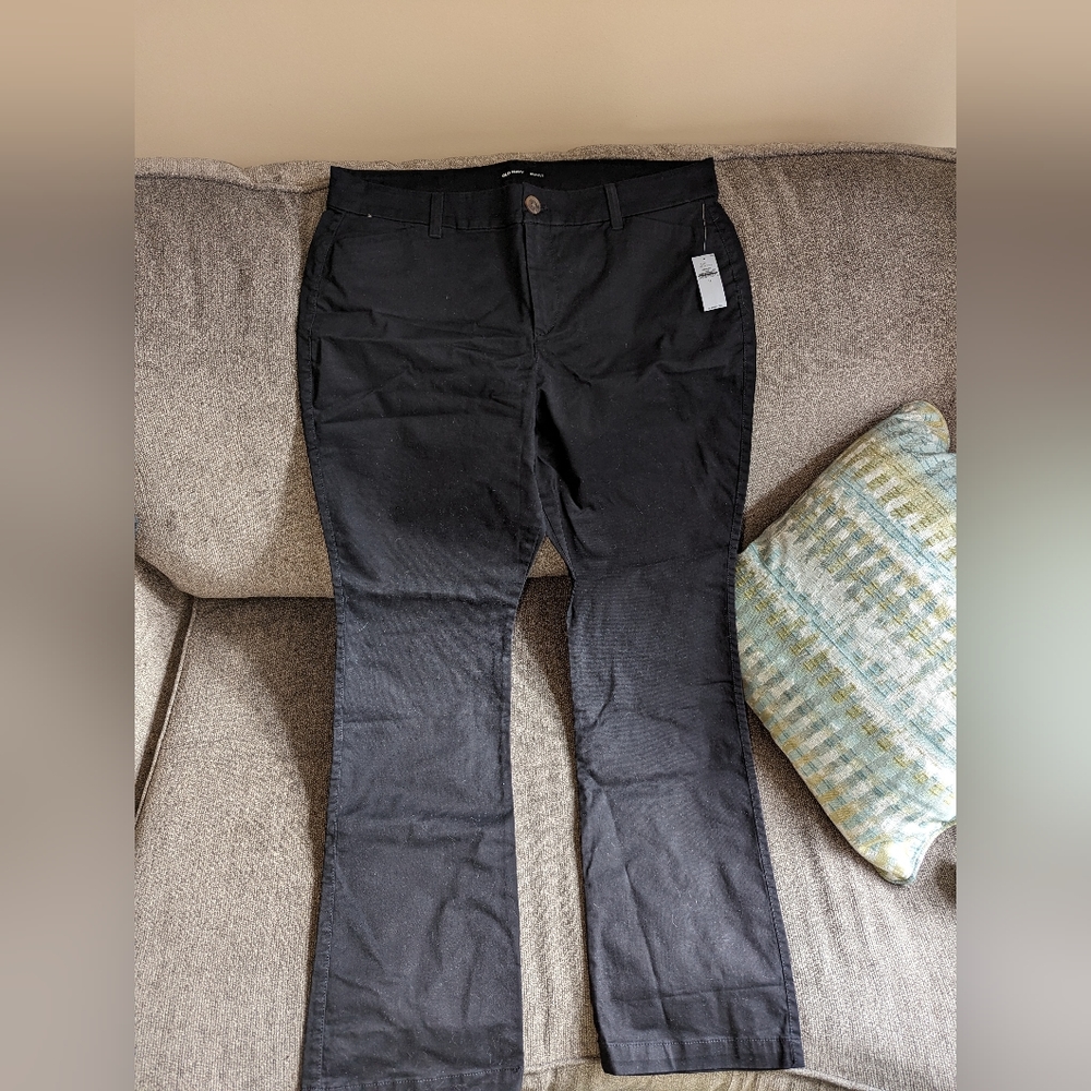 Old Navy Black Bootcut Pants NWT Size 14